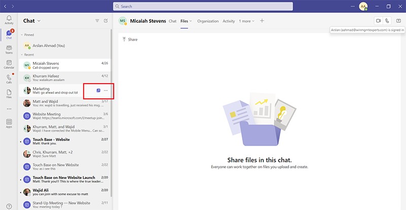 The pop-out icon appearing when hovering over a chat